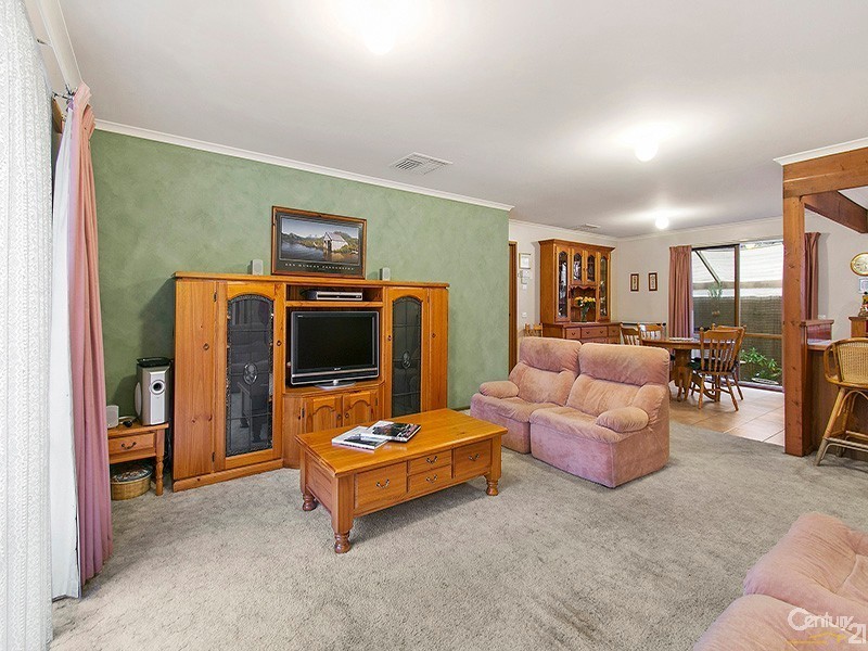 2 Tanunda Close, Narre Warren VIC 3805