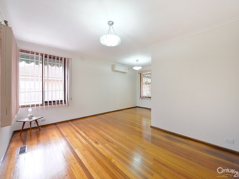 18 Floriana Avenue, Doveton VIC 3177