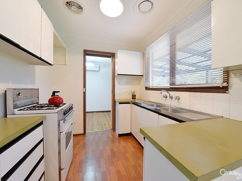 18 Floriana Avenue, Doveton VIC 3177