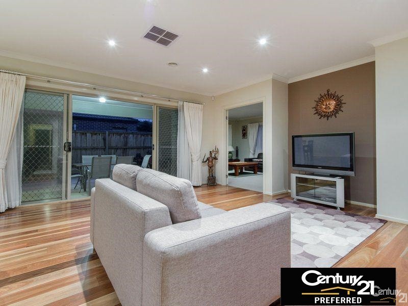 18 Stanhope Avenue, Berwick VIC 3806