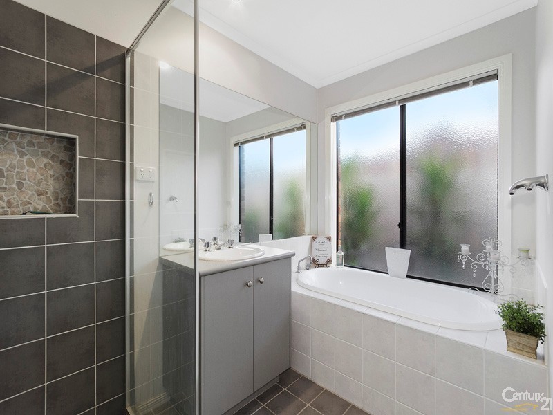 139 The Promenade, Narre Warren South VIC 3805