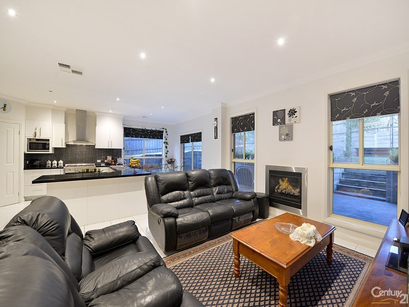 91 Marisa Crescent, Berwick VIC 3806