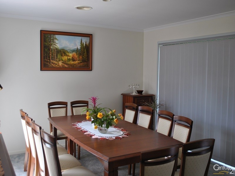 19 Yaraan Court, Hampton Park VIC 3976