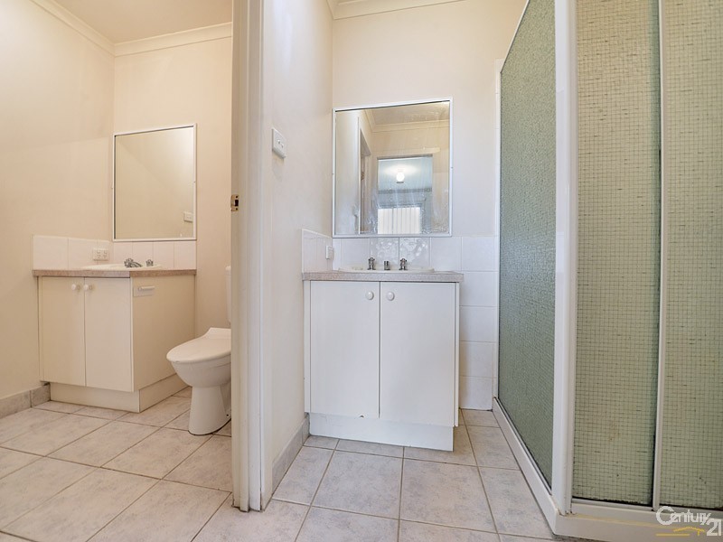 9 Howard Place, Berwick VIC 3806