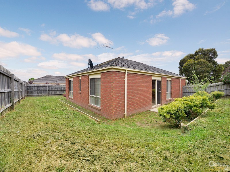 9 Howard Place, Berwick VIC 3806