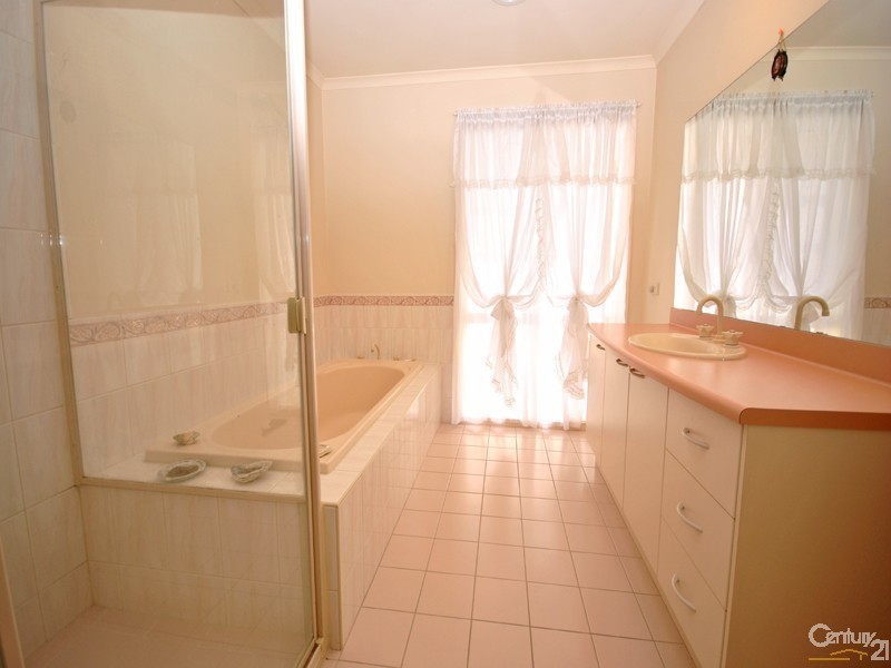 3 Conifer Court, Narre Warren South VIC 3805