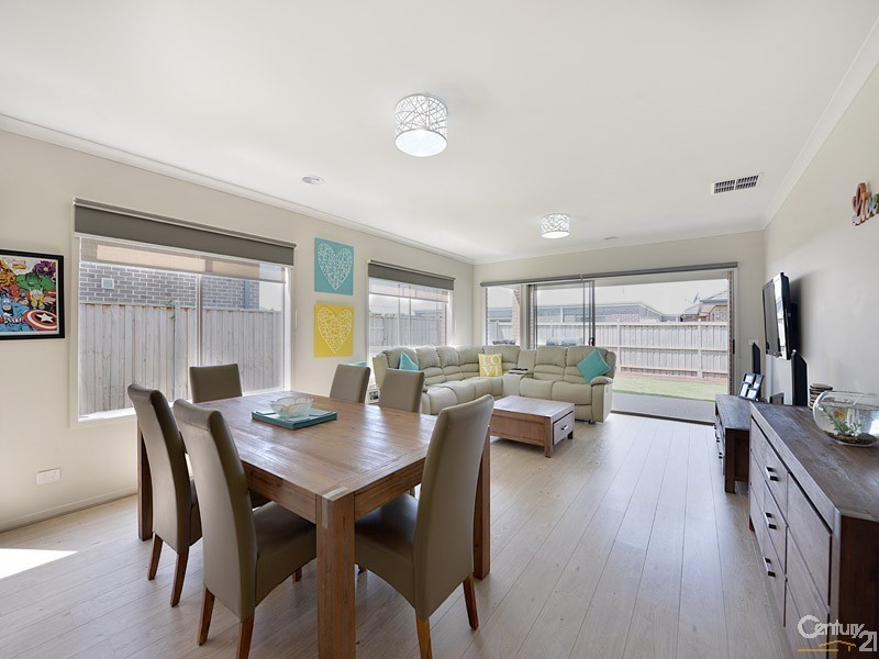 50  Evesham Street, Cranbourne North VIC 3977