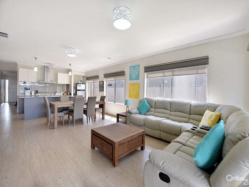 50  Evesham Street, Cranbourne North VIC 3977