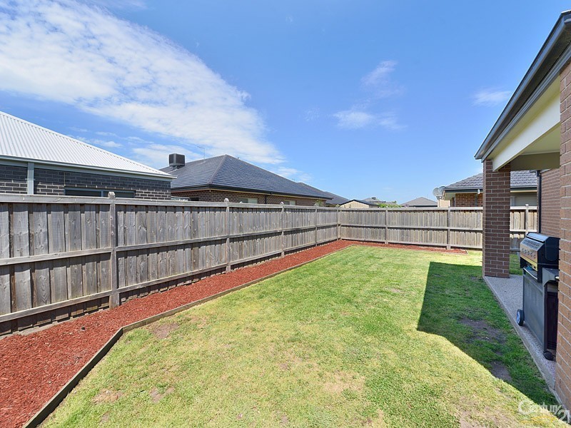 50  Evesham Street, Cranbourne North VIC 3977