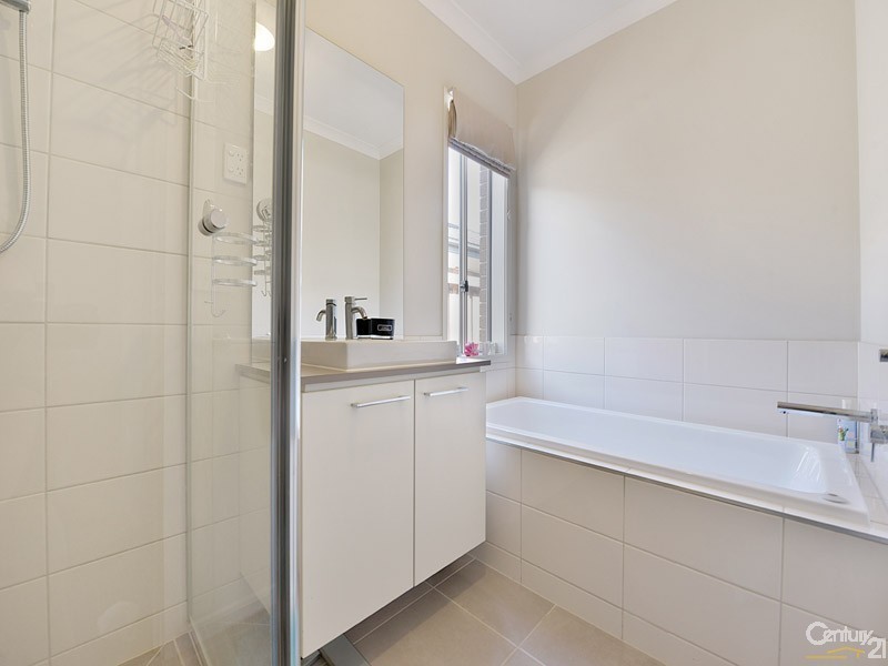 50  Evesham Street, Cranbourne North VIC 3977