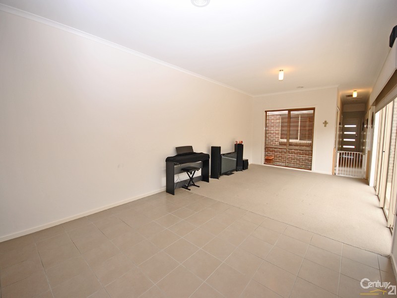 80 Sabel Drive, Cranbourne North VIC 3977