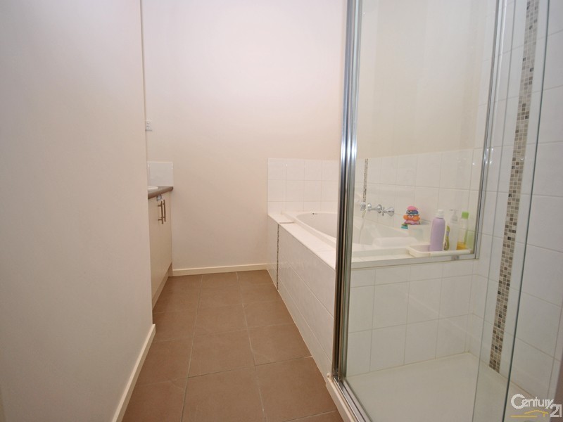 80 Sabel Drive, Cranbourne North VIC 3977