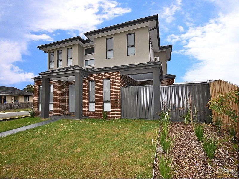 11E Hughes Crescent, Dandenong North VIC 3175