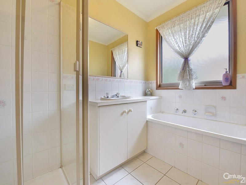 2 Ada Court, Narre Warren VIC 3805