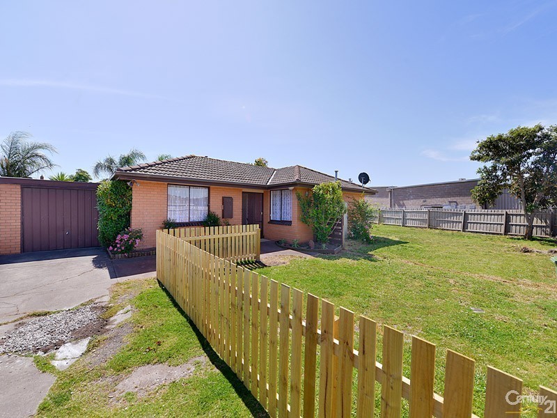 2/123 Clarendon Street, Cranbourne VIC 3977