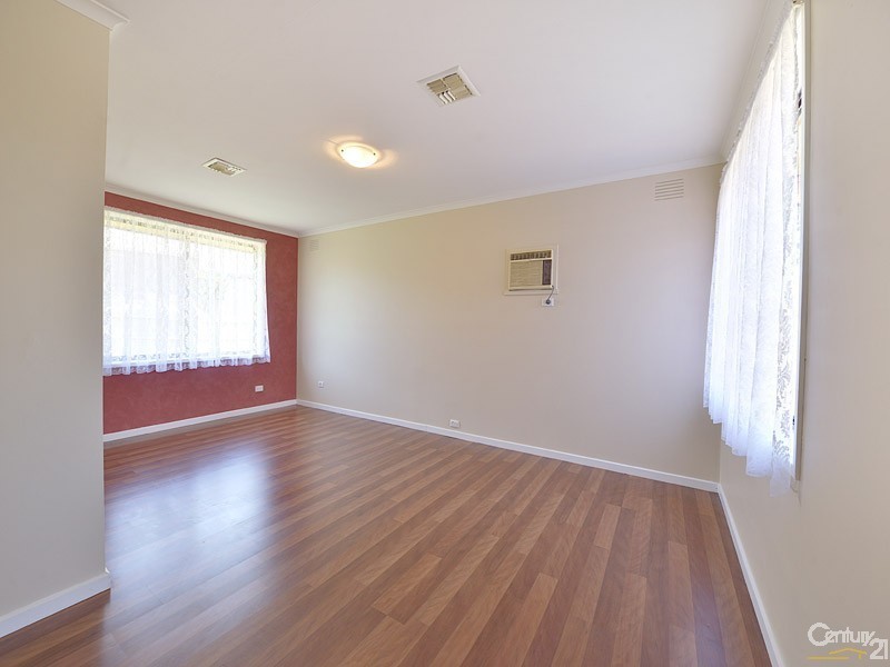 2/123 Clarendon Street, Cranbourne VIC 3977