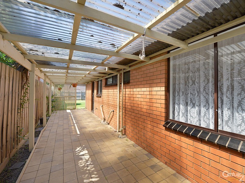 2/123 Clarendon Street, Cranbourne VIC 3977