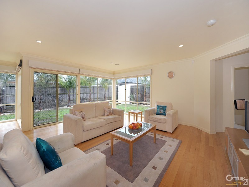 54 Seebeck Drive, Narre Warren South VIC 3805