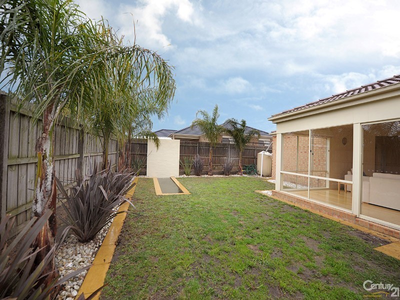 54 Seebeck Drive, Narre Warren South VIC 3805