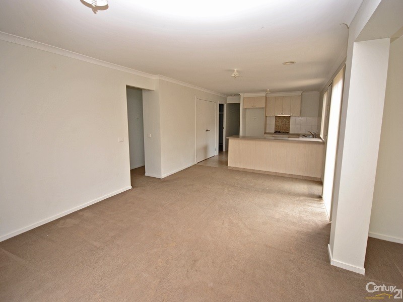 60  Kosta Boda Boulevard, Pakenham VIC 3810