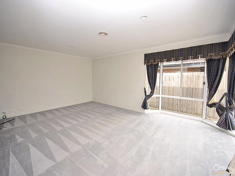 9 Mowbray Court, Berwick VIC 3806