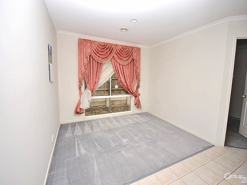 9 Mowbray Court, Berwick VIC 3806