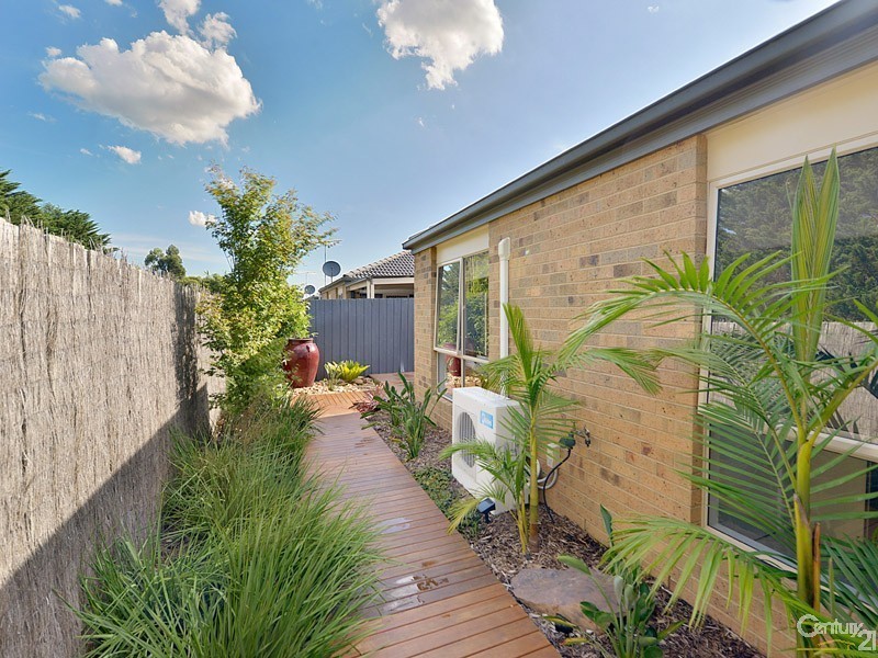 5/54-58 Pommel Street, Pakenham VIC 3810