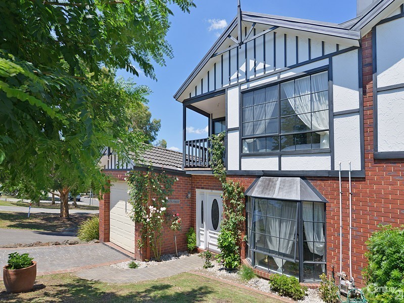 11/40-44 Warrawong Drive, Berwick VIC 3806