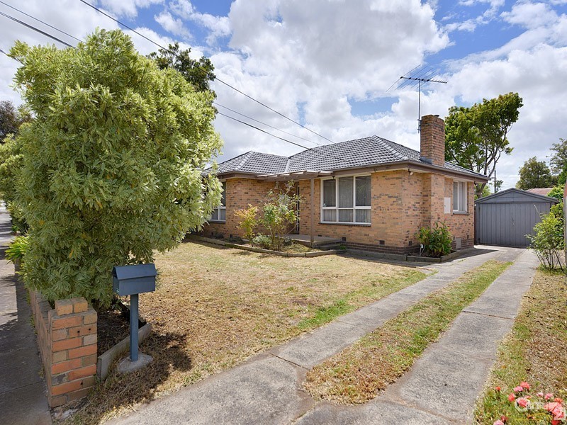 1 Teal Court, Dandenong North VIC 3175