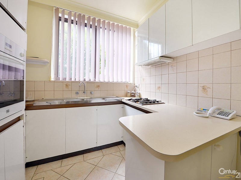 9/6 McFarlane Crescent, Dandenong VIC 3175