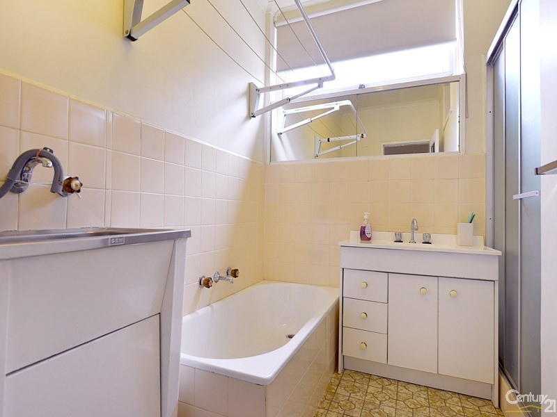 9/6 McFarlane Crescent, Dandenong VIC 3175