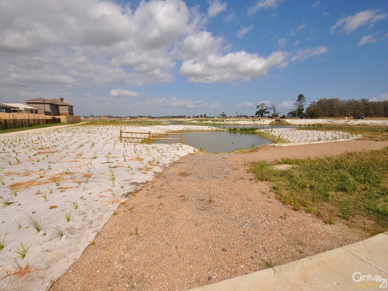 31 Paxford Drive, Cranbourne North VIC 3977