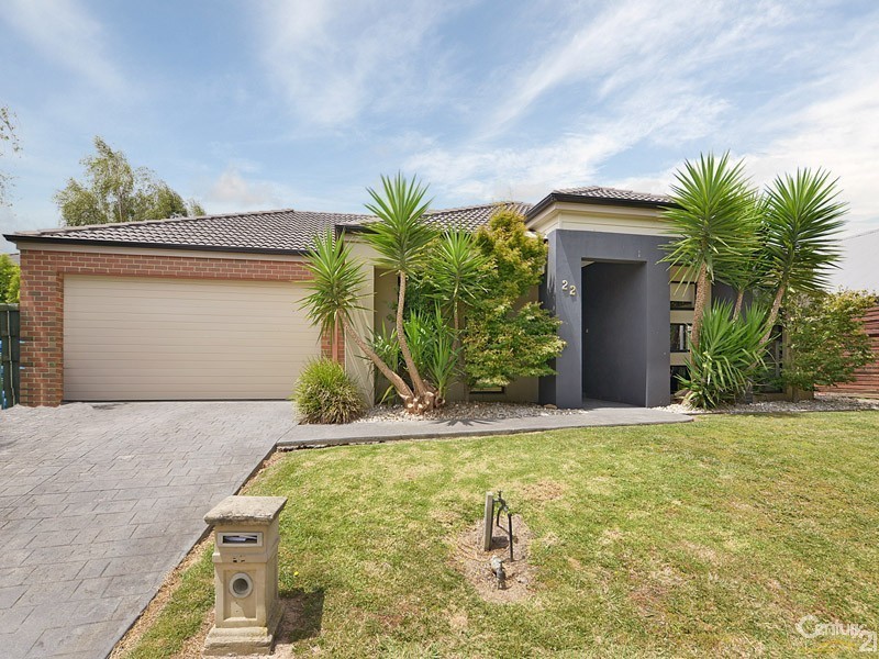 22 Bridgewater Boulevard, Berwick VIC 3806