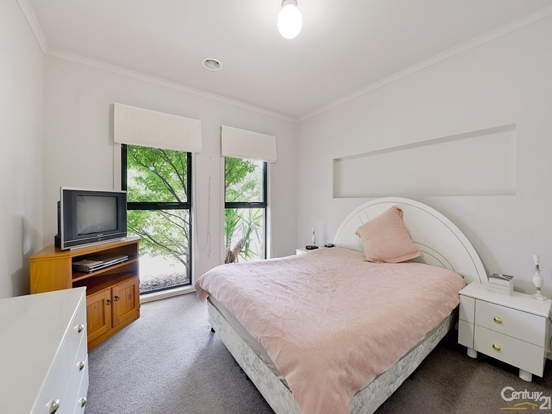 22 Bridgewater Boulevard, Berwick VIC 3806