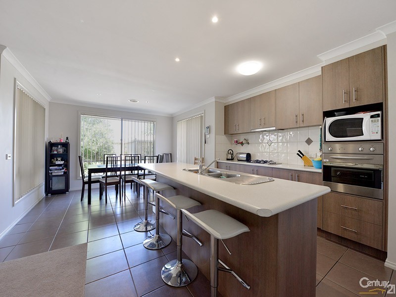 5  Calliandra Court, Berwick VIC 3806