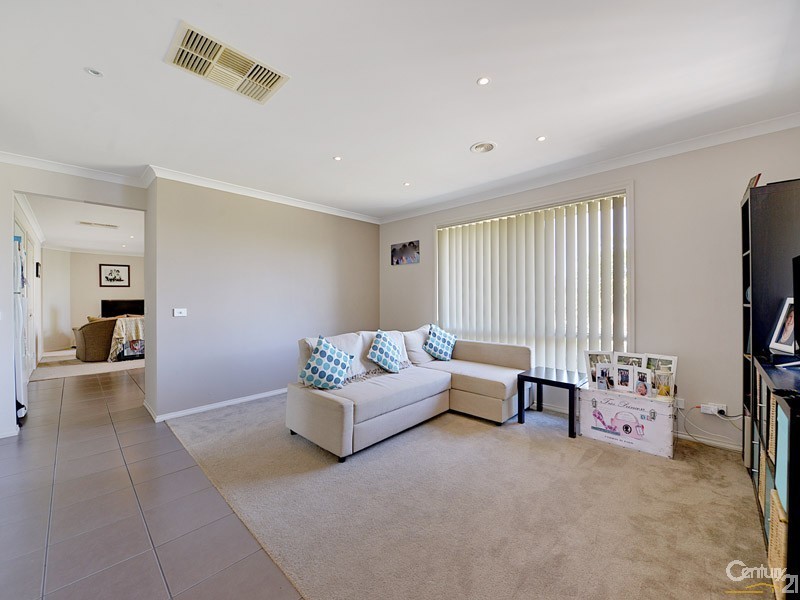 5  Calliandra Court, Berwick VIC 3806