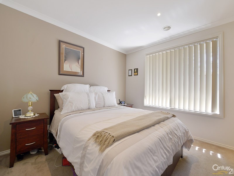 5  Calliandra Court, Berwick VIC 3806