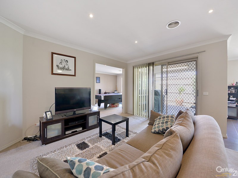 5  Calliandra Court, Berwick VIC 3806