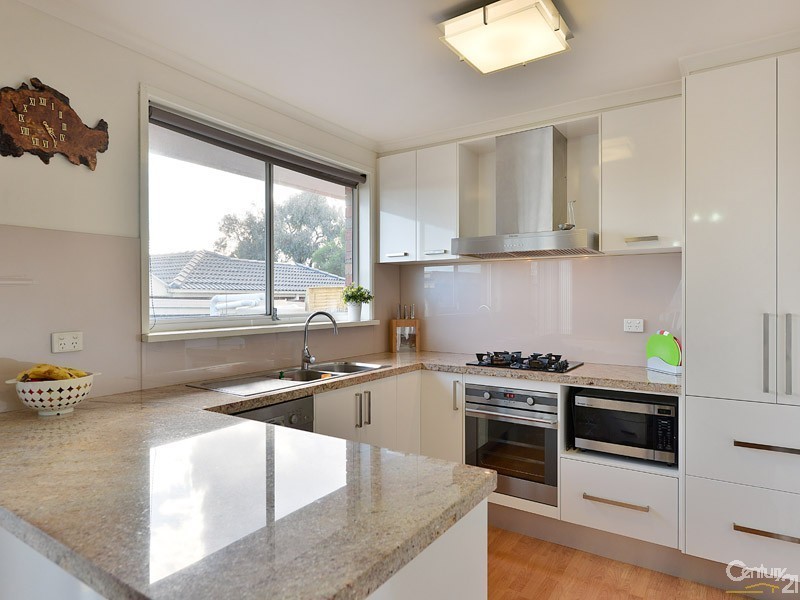 1 Barondi Avenue, Narre Warren VIC 3805