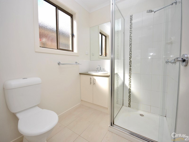 5 Bianca Crescent, Cranbourne North VIC 3977