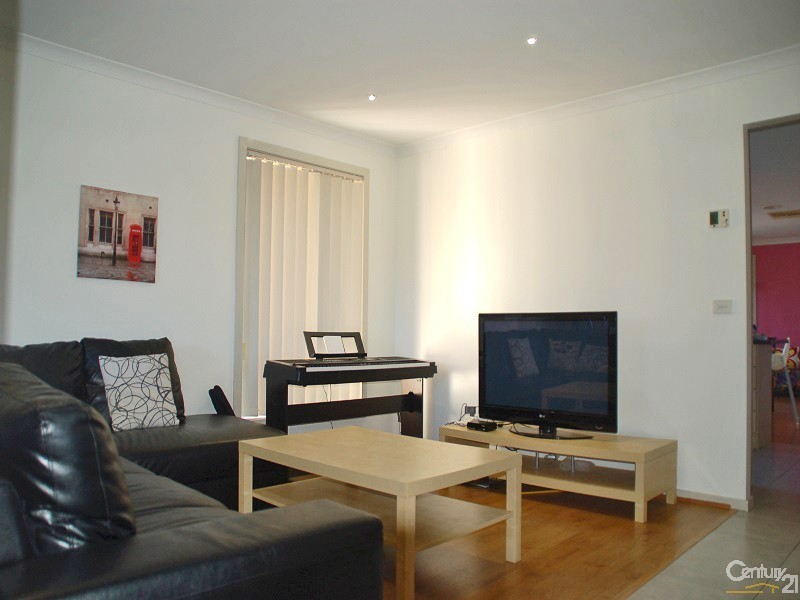 19 Dempster Way, Berwick VIC 3806