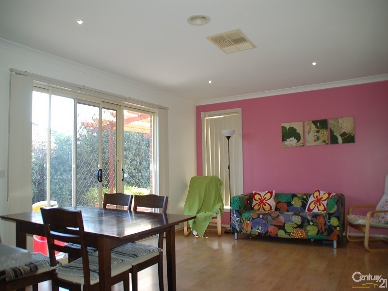 19 Dempster Way, Berwick VIC 3806