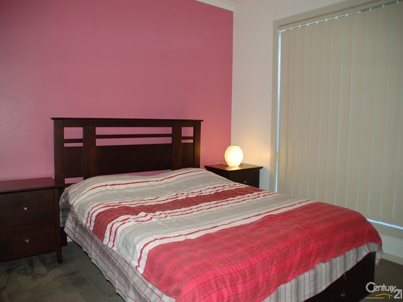 19 Dempster Way, Berwick VIC 3806