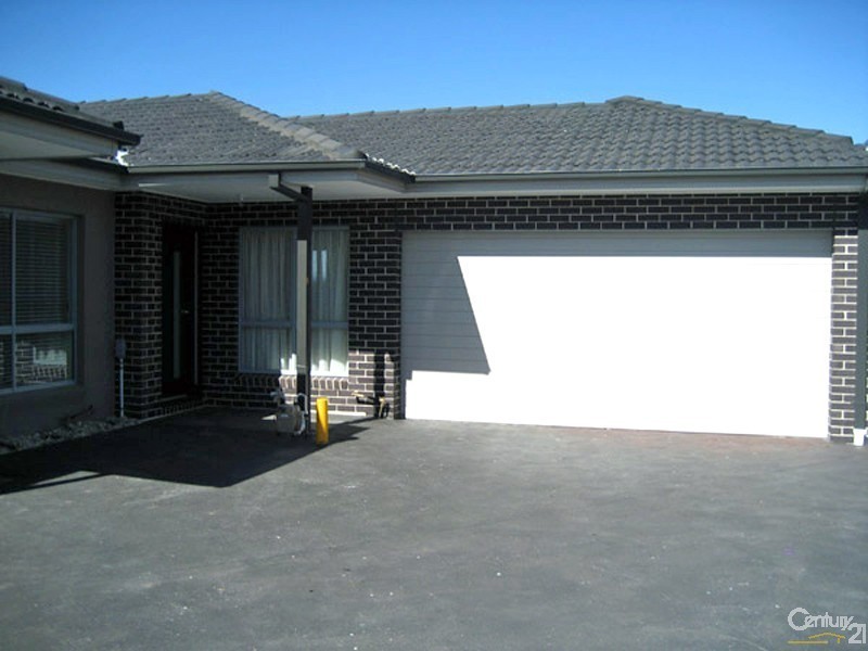 3/7  Roseville Court, Berwick VIC 3806