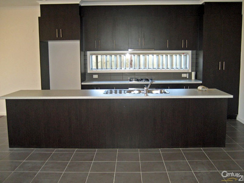 3/7  Roseville Court, Berwick VIC 3806