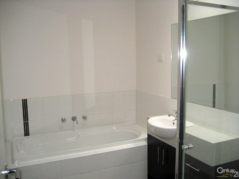 3/7  Roseville Court, Berwick VIC 3806