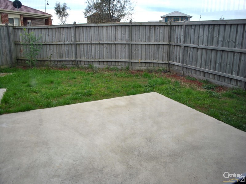 3/7  Roseville Court, Berwick VIC 3806