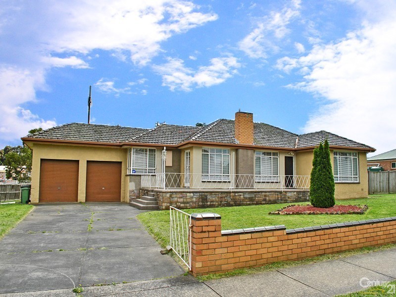 2 Crawley Road, Narre Warren North VIC 3804