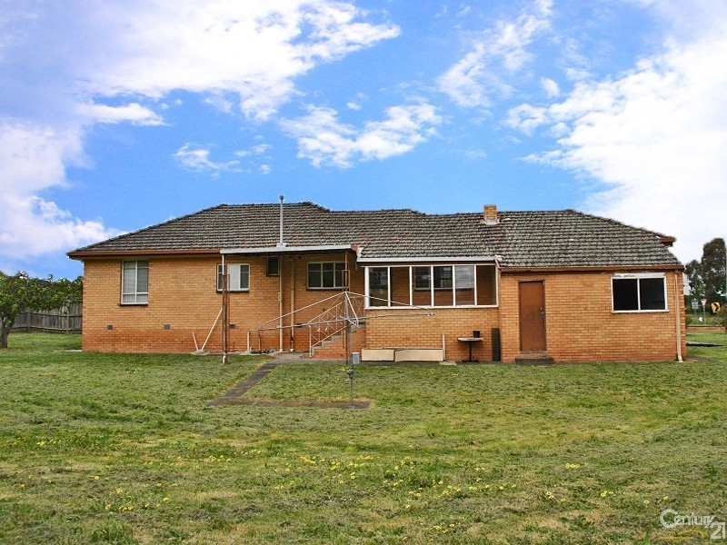 2 Crawley Road, Narre Warren North VIC 3804