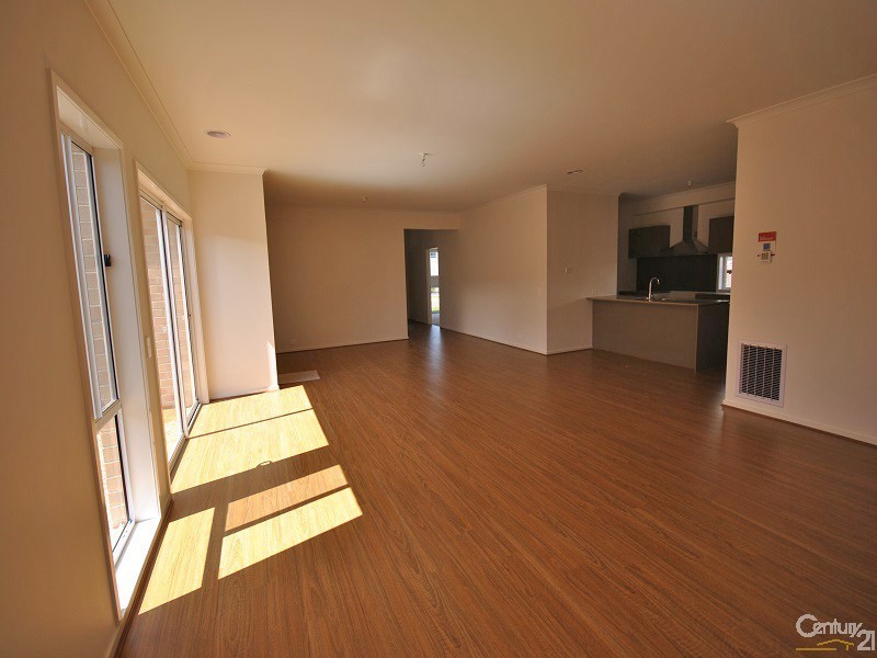 13 Officedale Road, Officer VIC 3809